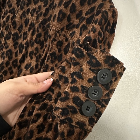 Leopard Print Button Up Jacket - Picture 4 of 6